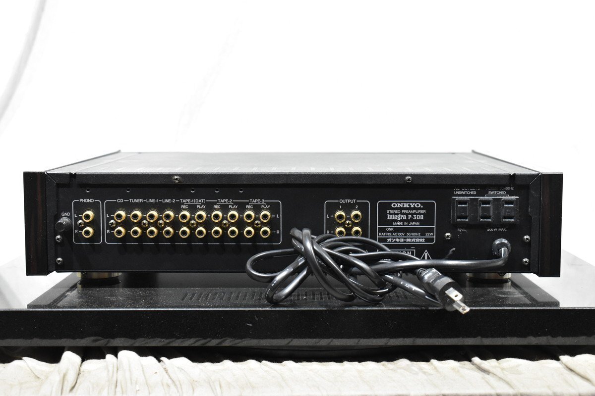 Onkyo P-308 Integra Stereo Black Preamplifier Control Amplifier