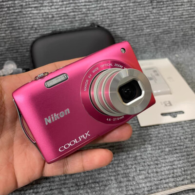 Nikon COOLPIX S3300 Strawberry Pink 6x Zoom 16.0MP Digital Camera