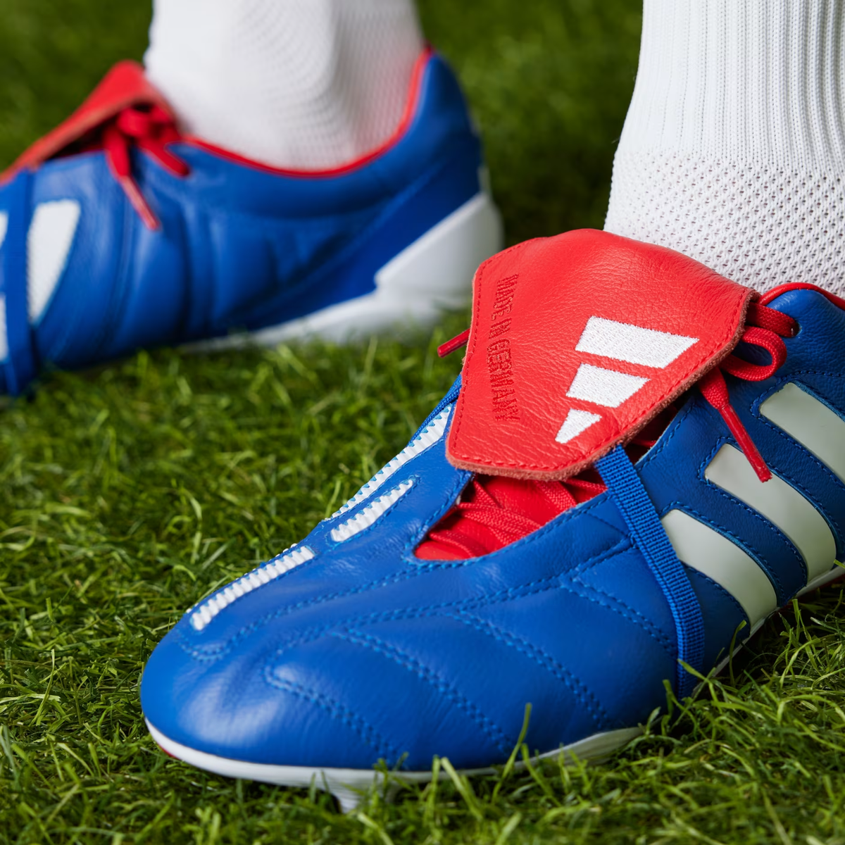 adidas Predator Mania Japan Men's Blue Soccer Cleats Size 9 US