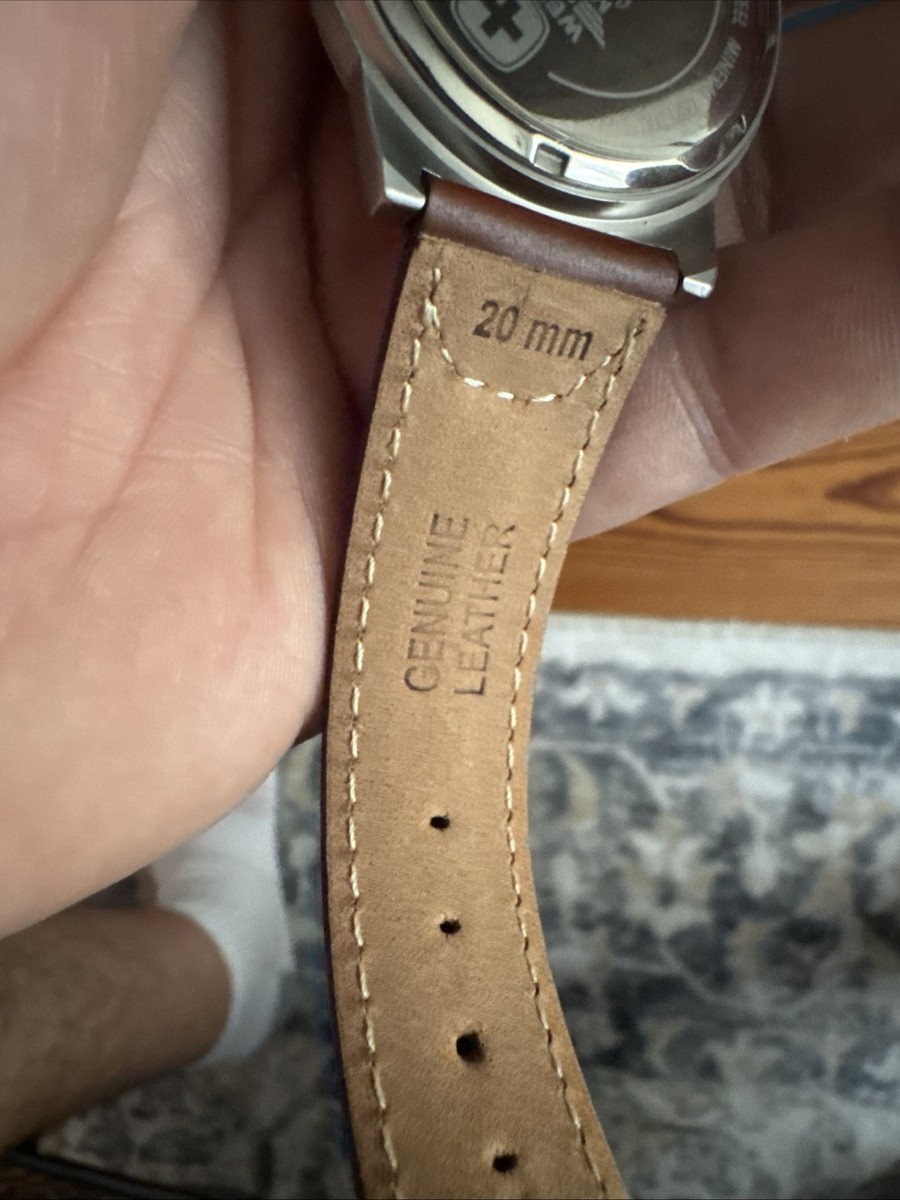 Wenger Swiss Military Date Men's Watch 7290X Runs Lb822 for sale