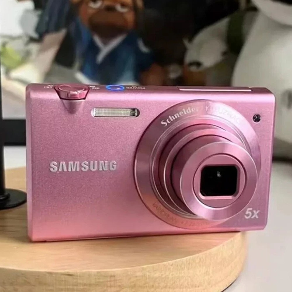 Samsung MV800 Flip-out Touch Screen Digital Camera Vlog Compact