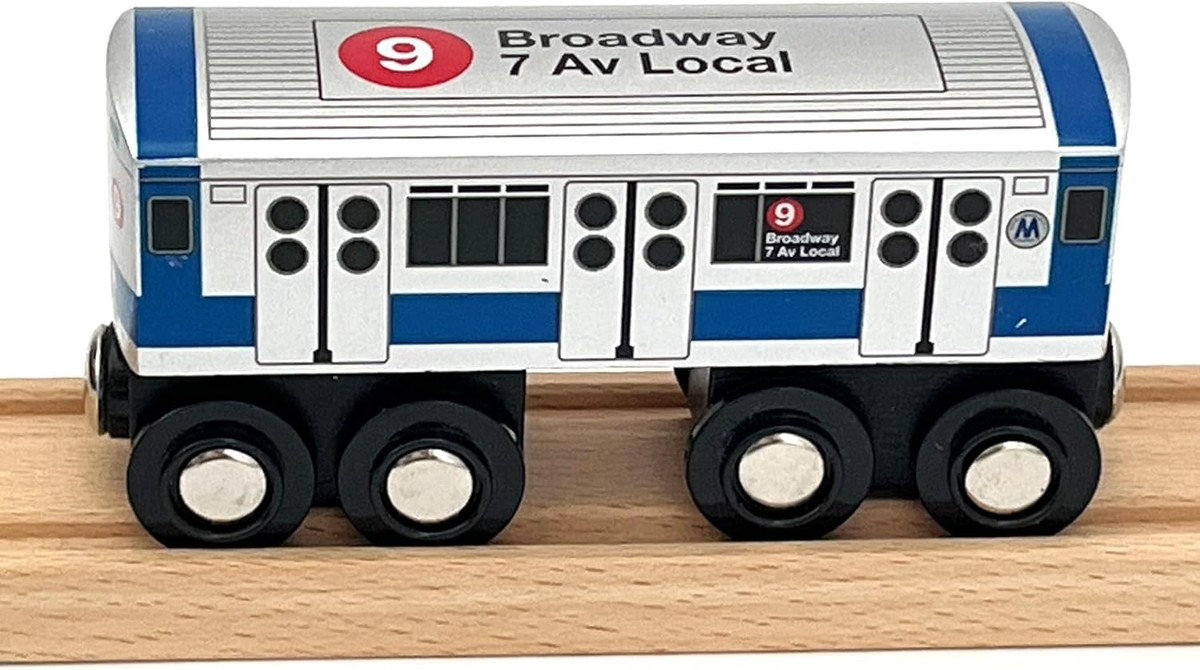 Munipals MP01_1109 NYC Subway R15 Platinum Mist 9 Train Wooden Car