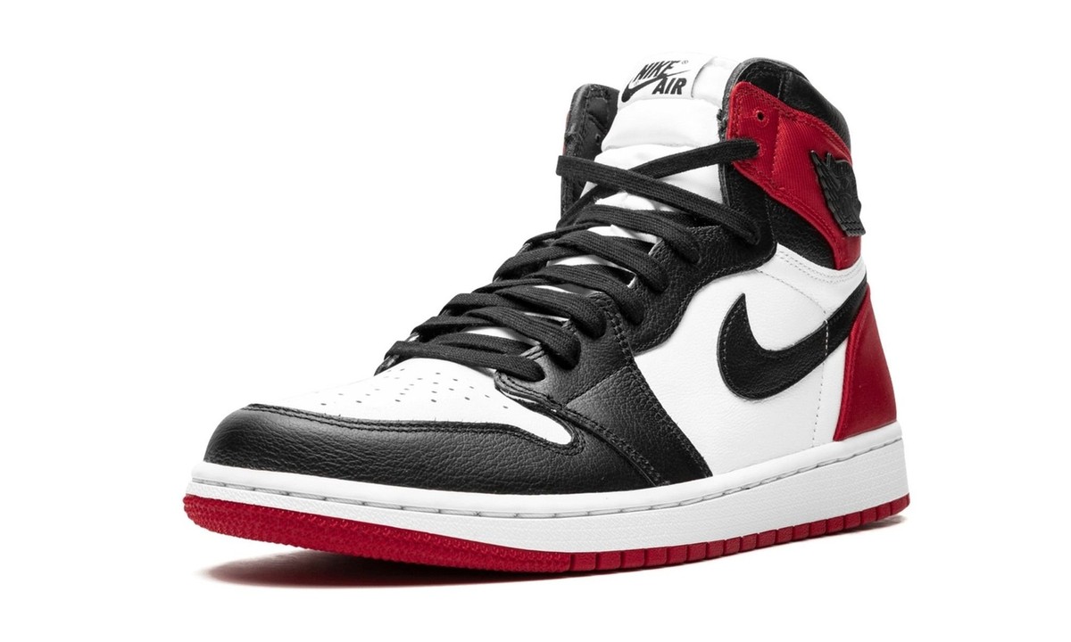 NEW Nike Air Jordan 1 High Retro Satin Black Toe CD0461-016