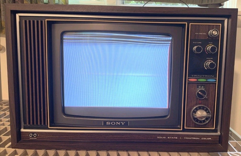Vtg Sony Trinitron Color TV KV-1220U Wood Grain Japan Retro Gaming
