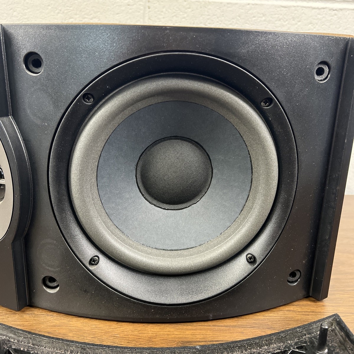Bose 301 Series V Single RIGHT Speaker Works - SOME WEAR/DAMAGE