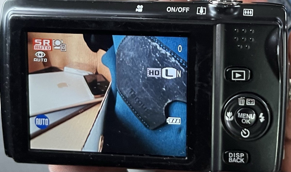 FujiFilm FinePix T500 Digital Camera No SD Card Or Charger Tested