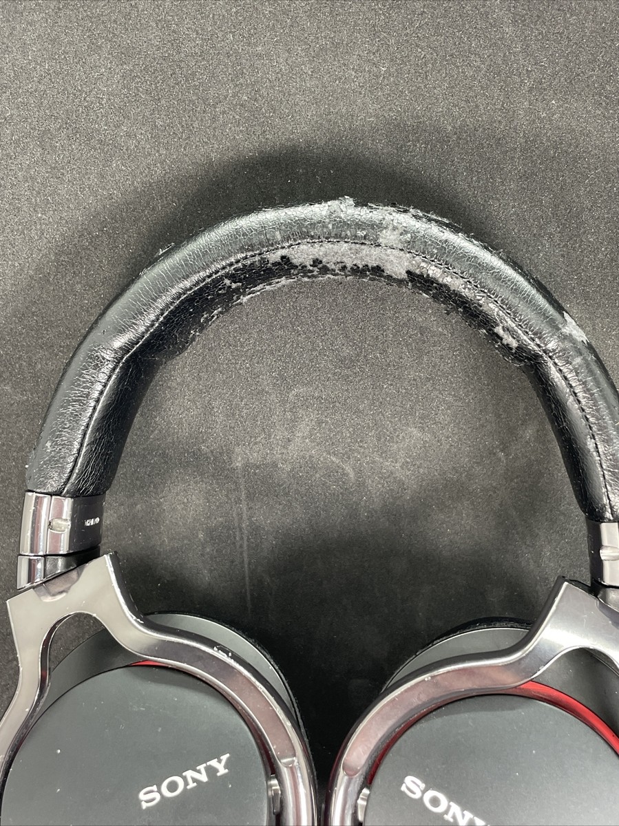 Sony MDR-1R Wired Headphones with 3.5mm stereo jack. Black/Red