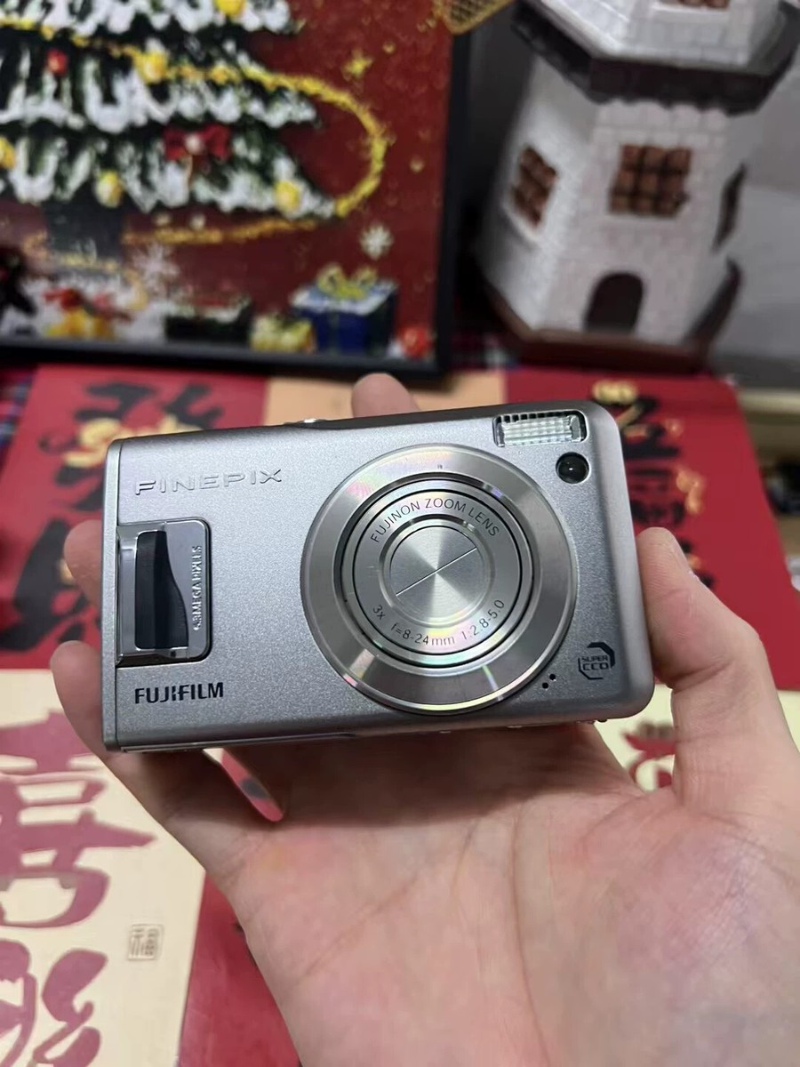 Fujifilm FinePix F31fd Silver 6.3MP Compact Digital Camera w