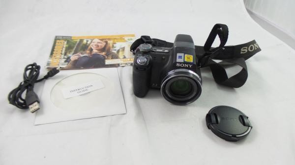 Sony Cybershot DSC-H5 7.2mp Digital Camera 12x Optical Image