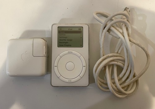 Apple iPod Classic 1st Generation White (5 GB) M8541 w/ New