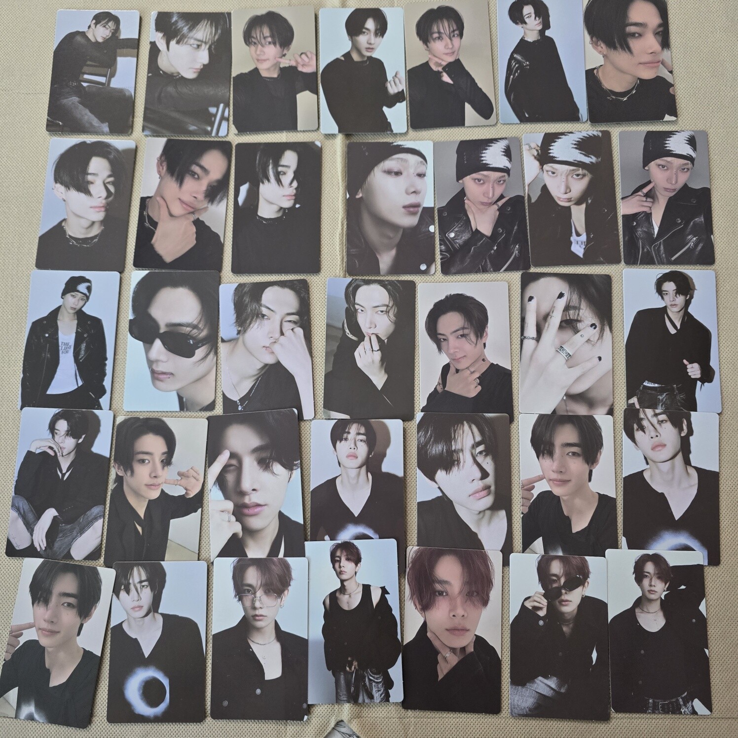 ENHYPEN HYBE INSIGHT 'UNSEEN' ENHYPEN EXHIBITION POP-UP MERCH