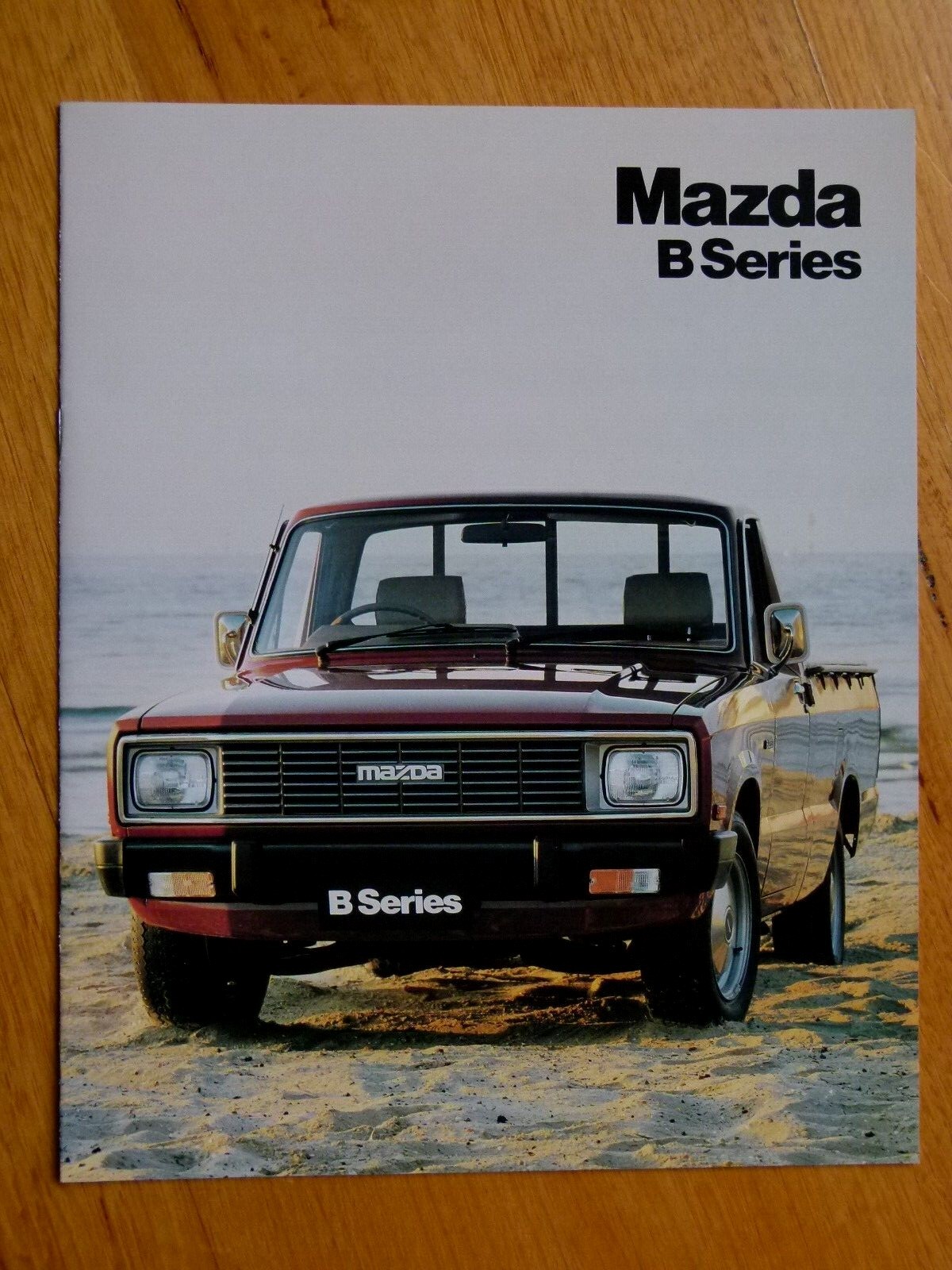 MAZDA B SERIES B2000 & B2200 UTES & CAB CHASSIS 12 PAGE BROCHURE
