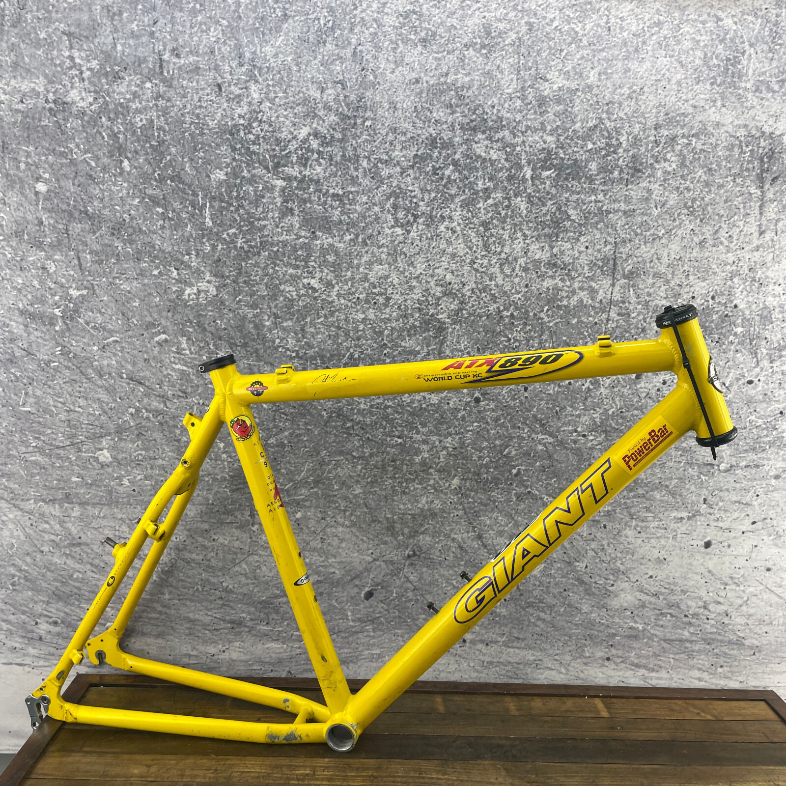 Vintage Giant ATX 890 Frame 21 in John Tomac Mountain 26 Yellow
