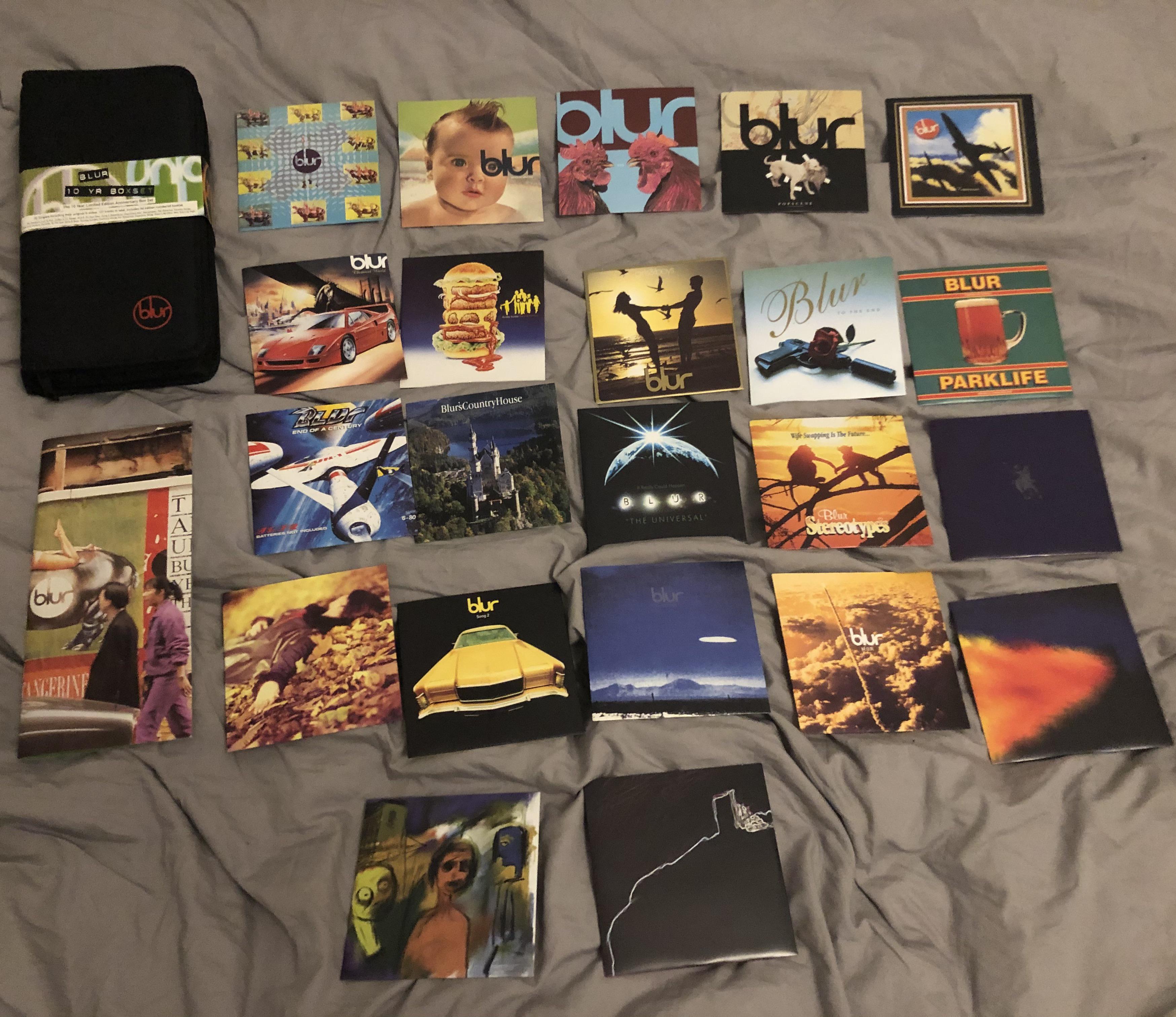 Finally got a copy of the 10 Year box set! : r/blur