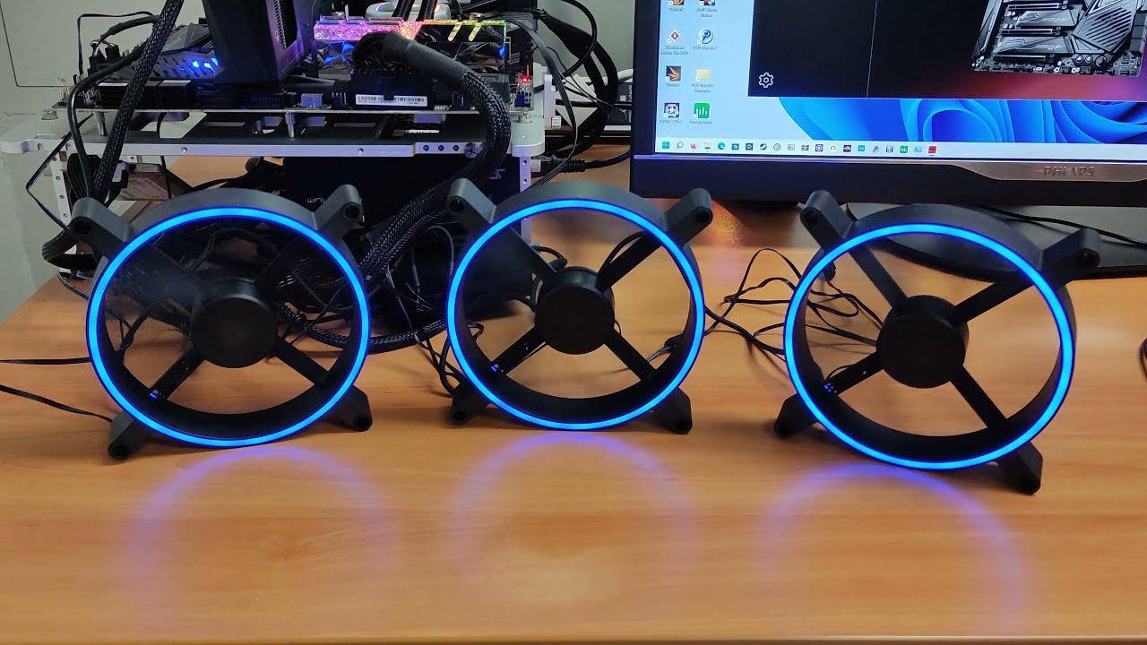 Razer Kunai Chroma - YouTube