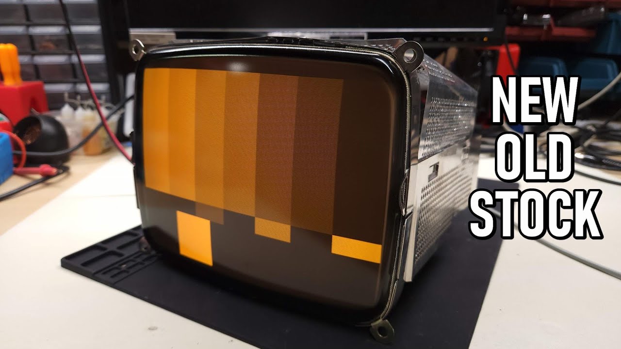 Testing a new old stock IBM PC 5155 monitor from Computer Reset