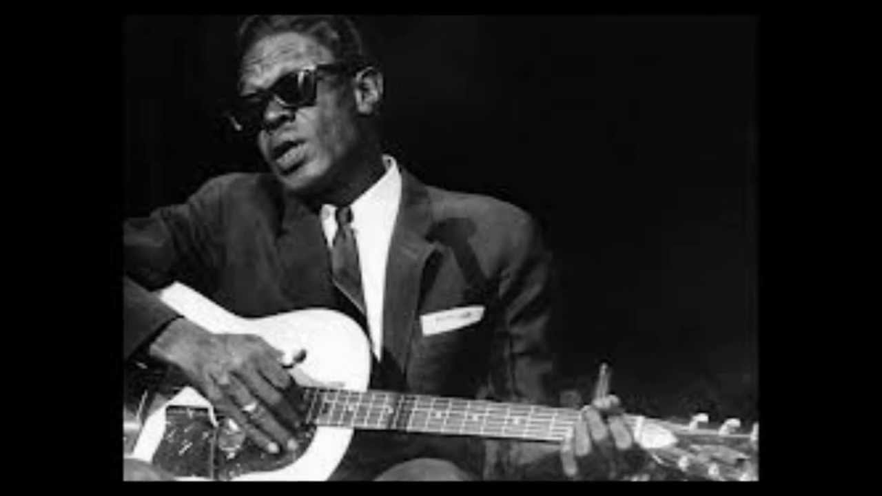 Lightnin' Hopkins-Evil Hearted Woman - YouTube