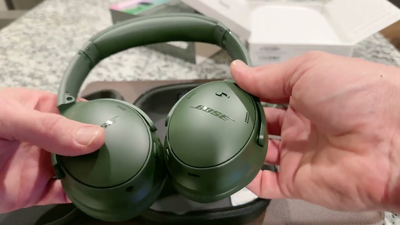 Unboxing the New Bose QuietComfort Wireless Noise Cancelling