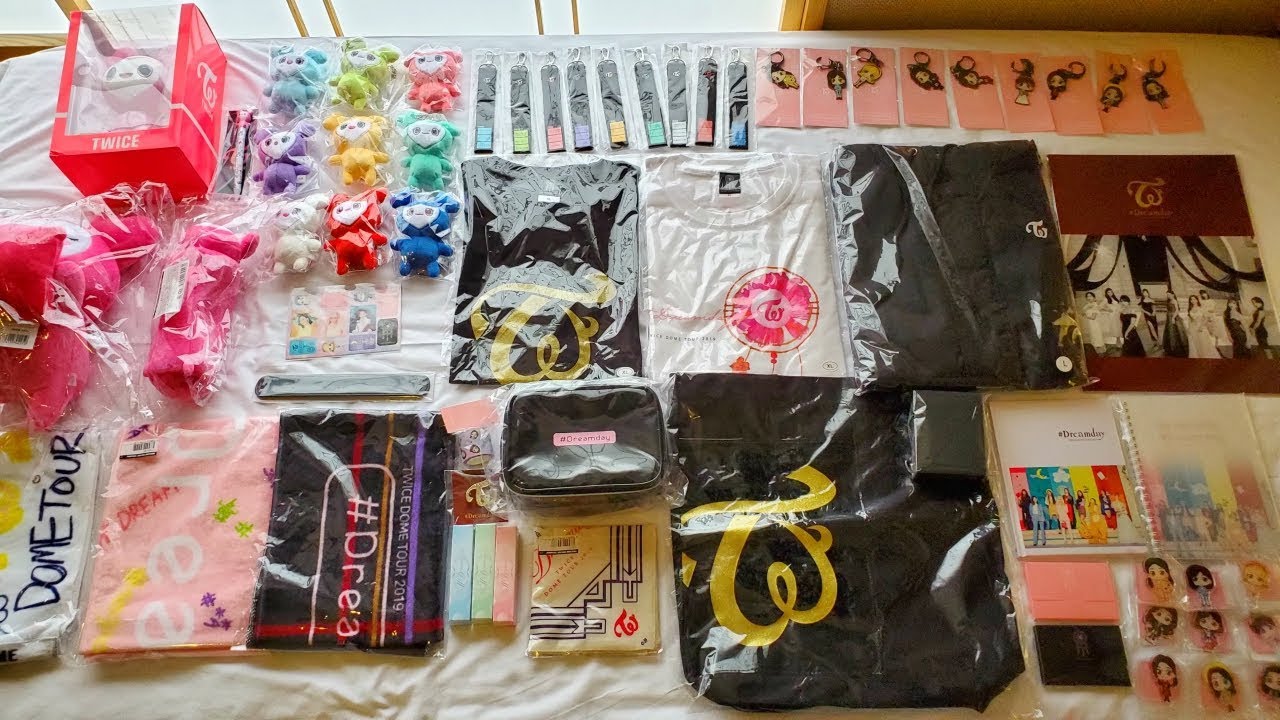 TWICE #Dreamday 1st Japan Dome Tour Full Merchandise Haul - YouTube