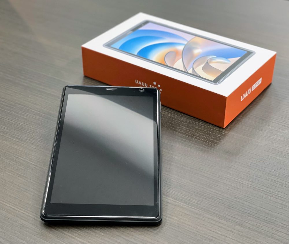 SIM対応の高解像度1万円台8インチ片手タブ「ユアユーT30」レビュー