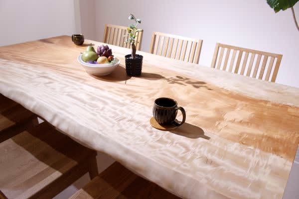 無垢一枚板作品紹介】栃一枚板ダイニングテーブル | 近藤工芸BLOG