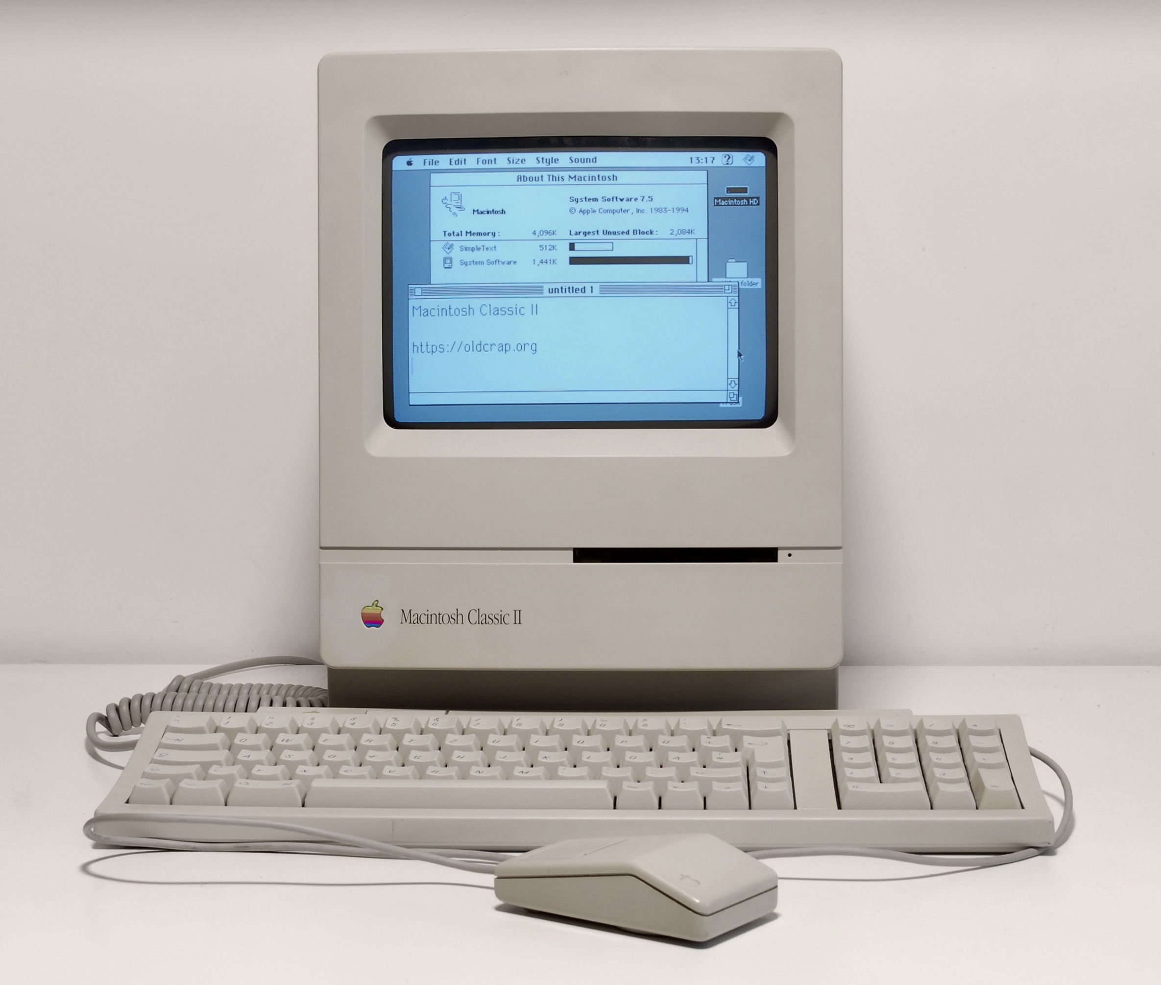 Macintosh Classic II - Old Crap Vintage Computing