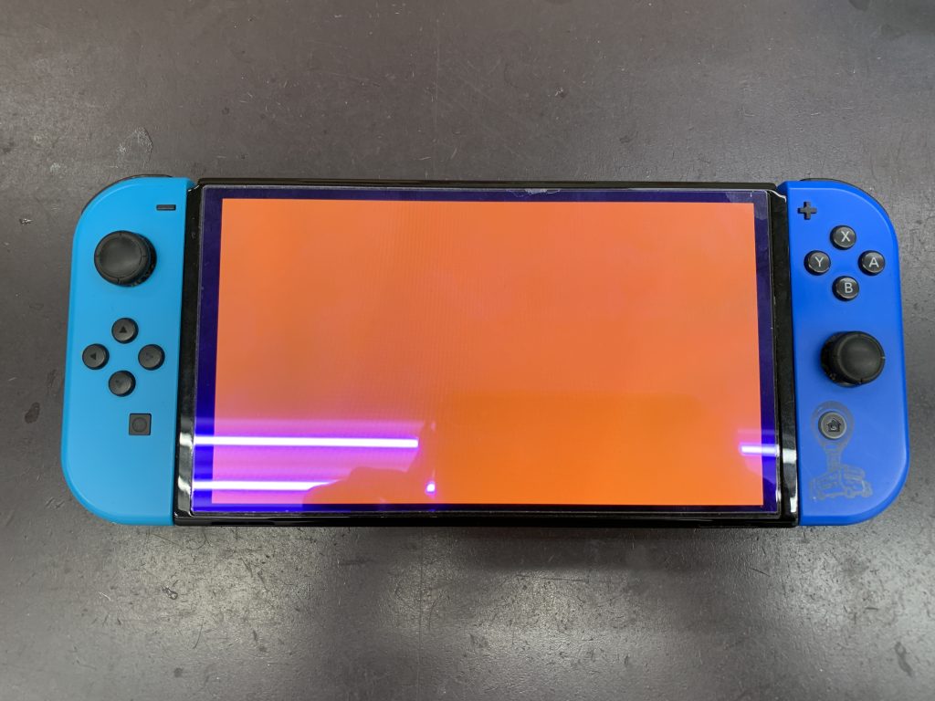 Switchユーザー必見！ブルースクリーン vs オレンジスクリーンの違いと