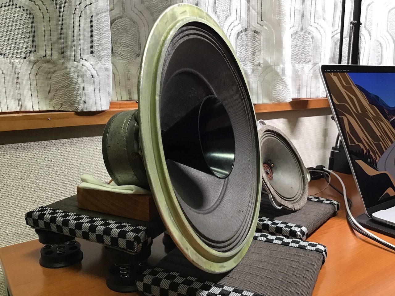 Sachsenwerk 13cmの上向き角度を微調整 | 超入門：真空管ラジオこれ