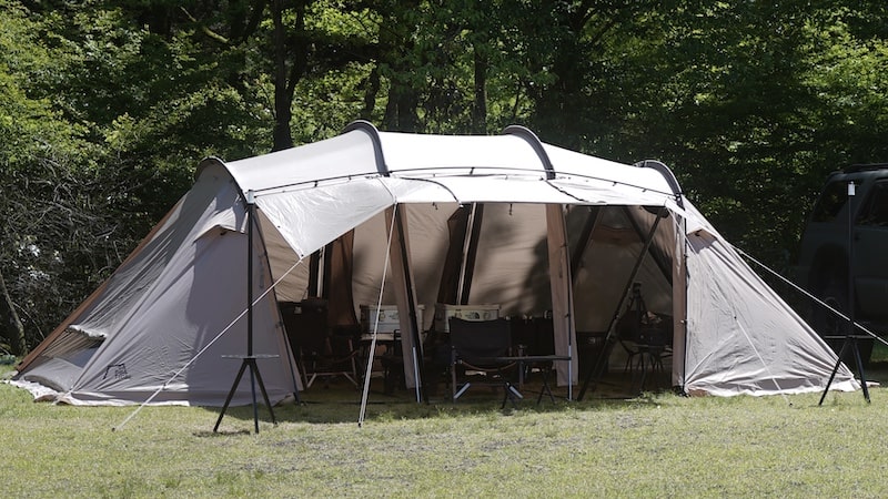 The Arthの伸縮式ポール「棒にょい」は1本でタープから跳ね上げまでOK！