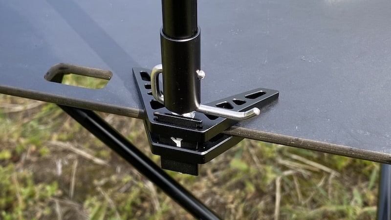 SHU WORKSのULランタンスタンド「ULTRA LIGHT PORTABLE CAMPING LIGHT