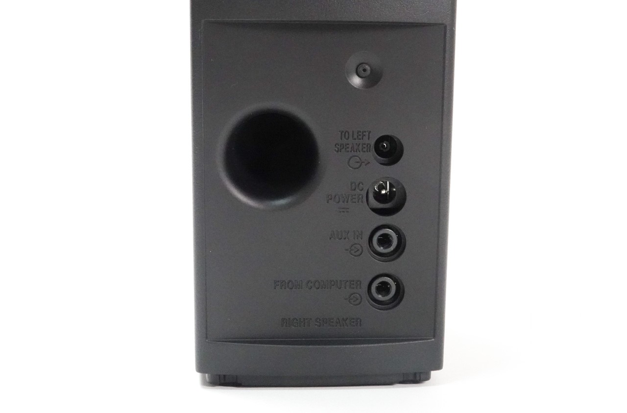 Bose Companion 2 Series III スピーカー実機レビュー | 省スペース