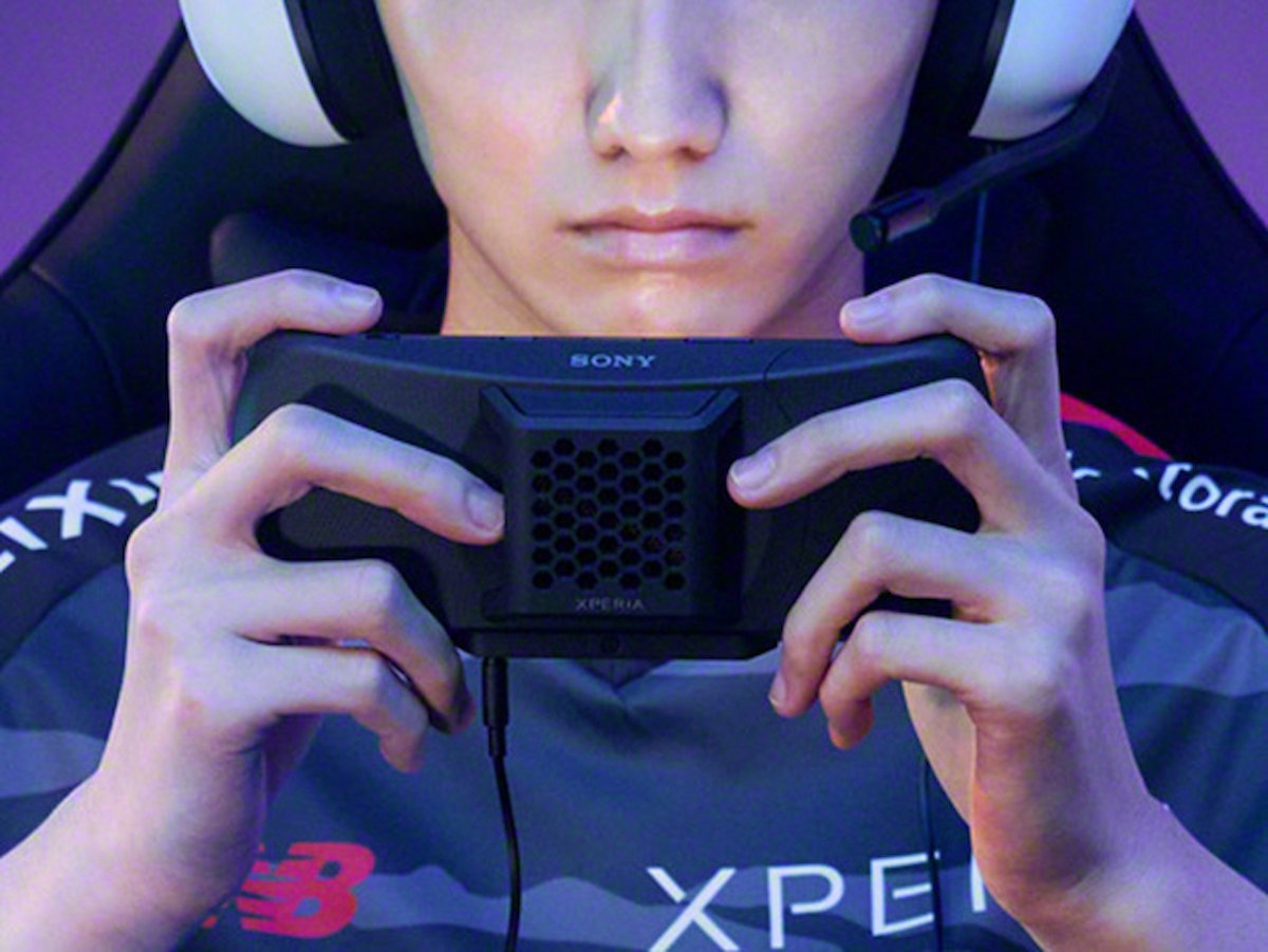 プロゲーミングチーム「SCARZ」が監修！Xperia 1 IV専用多機能