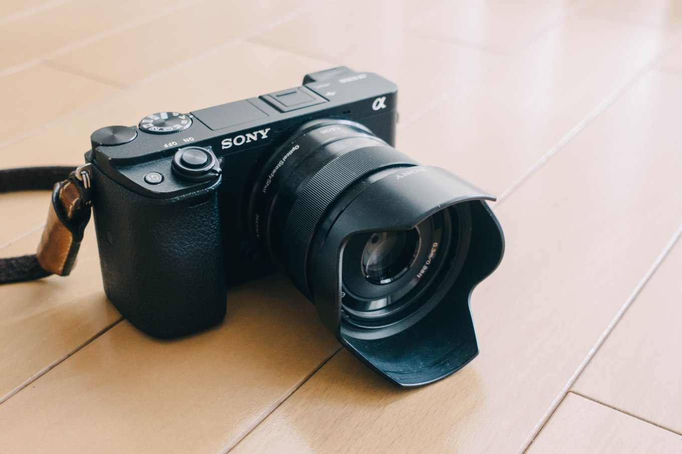 SEL35F18 レビュー | ZV-E10,α6400,α6600,α6100におすすめの単焦点