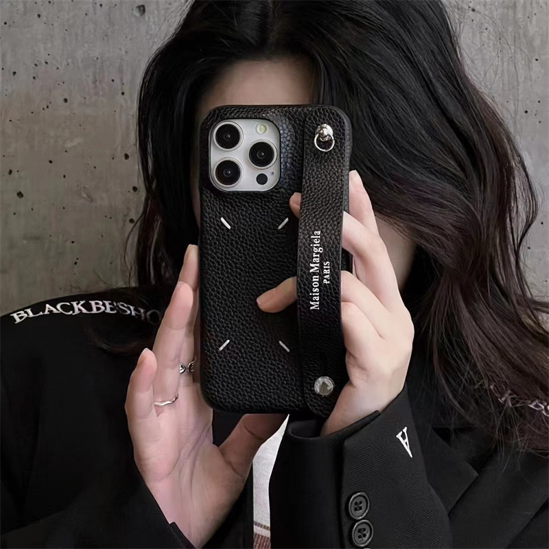 マルジェラ アイ フォン ケース iphone17/17pro ケース ベルト 付き