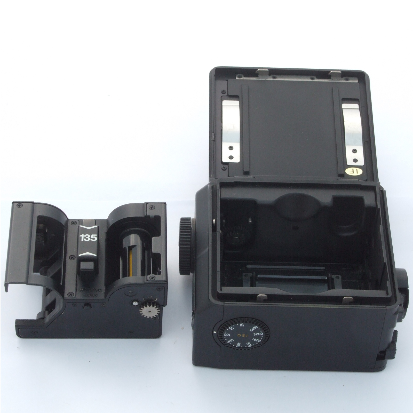 Mamiya 645 Super 135 Back HC401 – IanB Foto