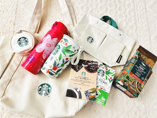 スタバ福袋開封速報！】2025の中身全部見せます | ボトルやトート
