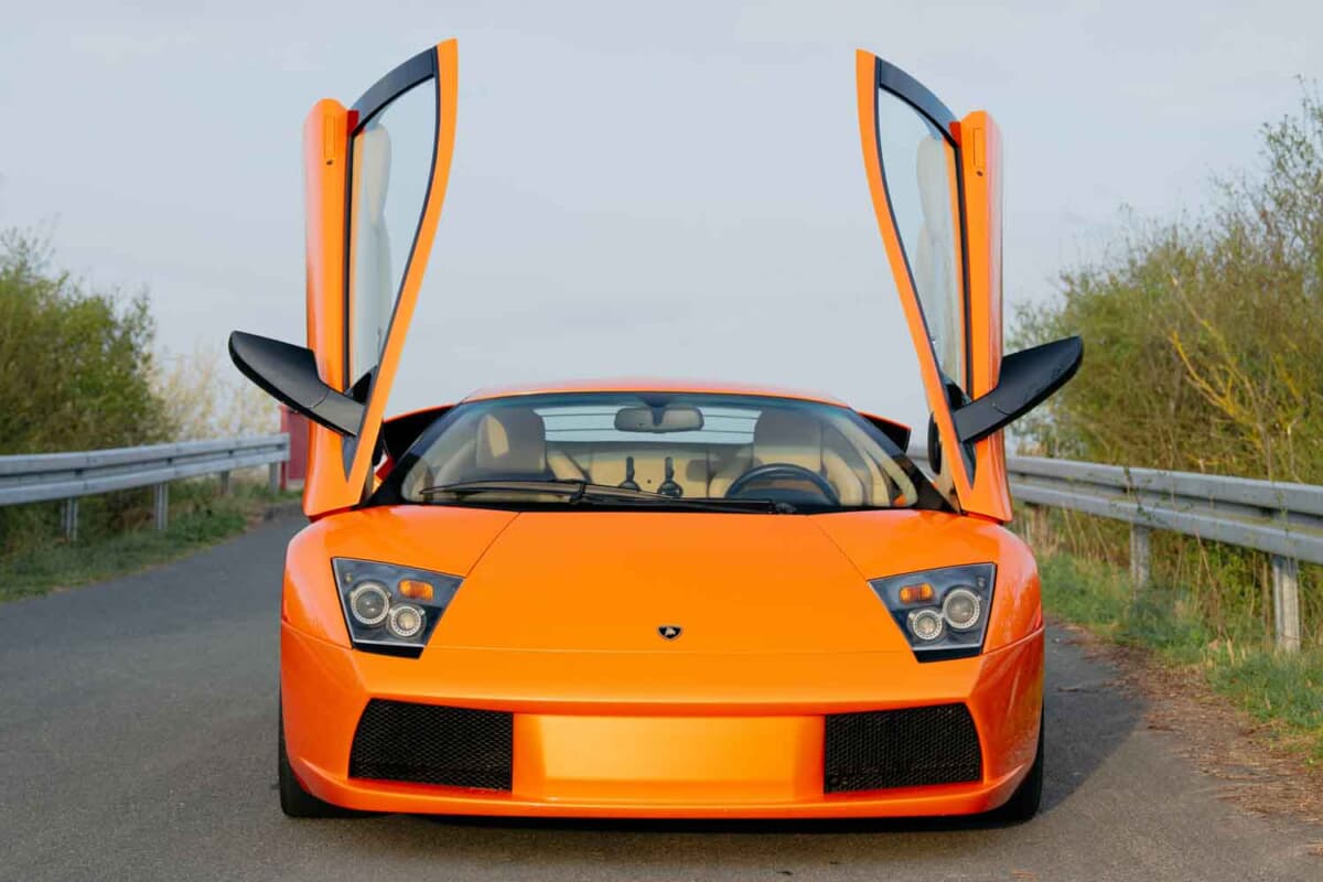 6速MTのランボルギーニ「ムルシエラゴ」が約5360万円で落札！ アウディ