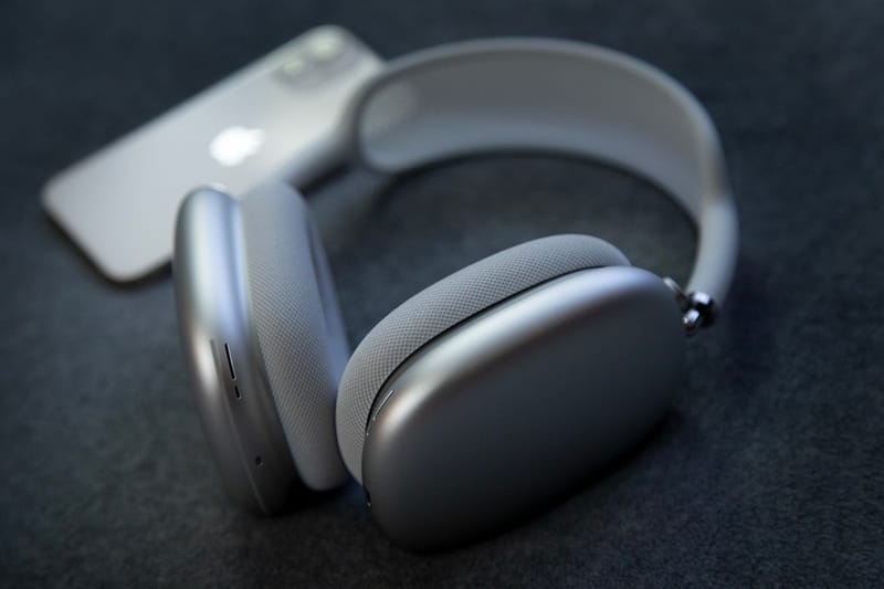 アップルが AirPods や AirPods Max の充電端子を USB-C に変更か