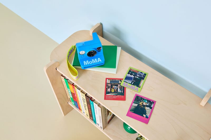 モマデザインストアより特別なポラロイドナウとカラーフィルムが発売