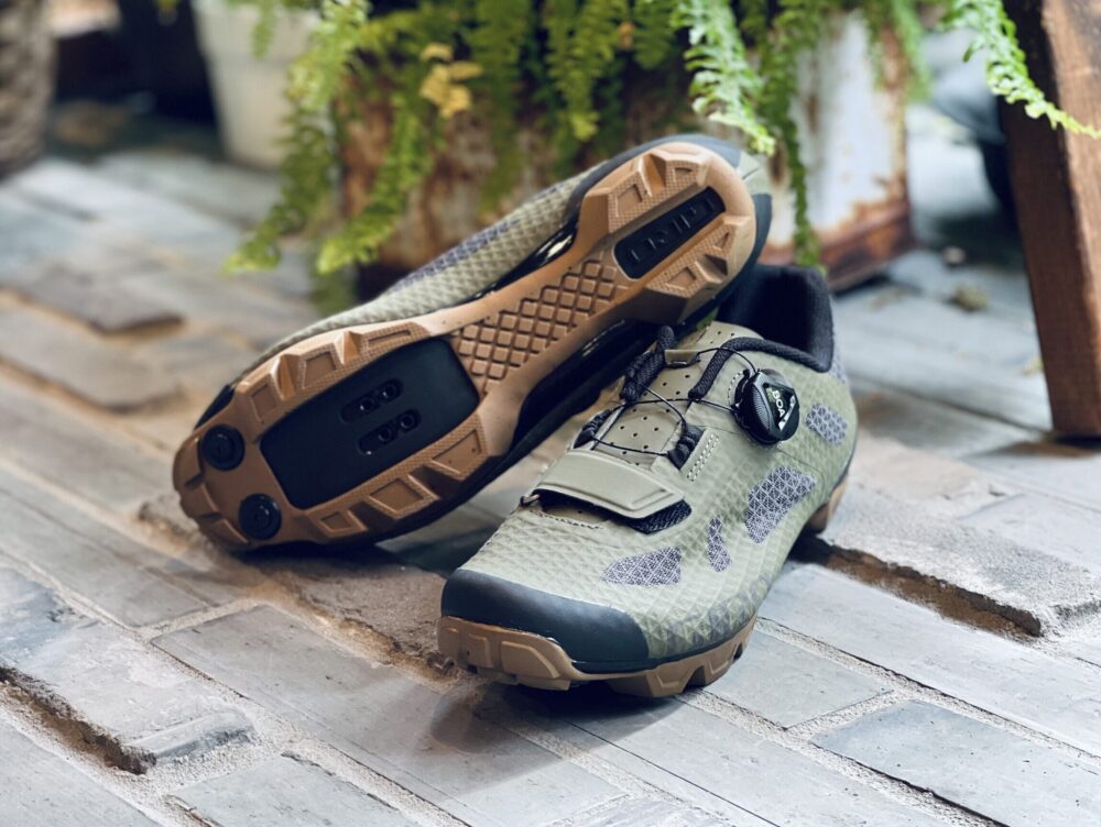 GIROグラベルシューズのススメ（最新 2モデル比較 SECTOR・RINCON