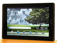 Eee Pad Transformer TF101」の“変形合体”を写真と動画で見る：Android