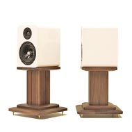 ちょっとよさげな木製スピーカースタンド──「ブラックウォルナット製