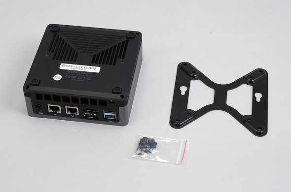 Ryzen搭載の超小型デスクトップPC「Minisforum UM270」を試す（1/4