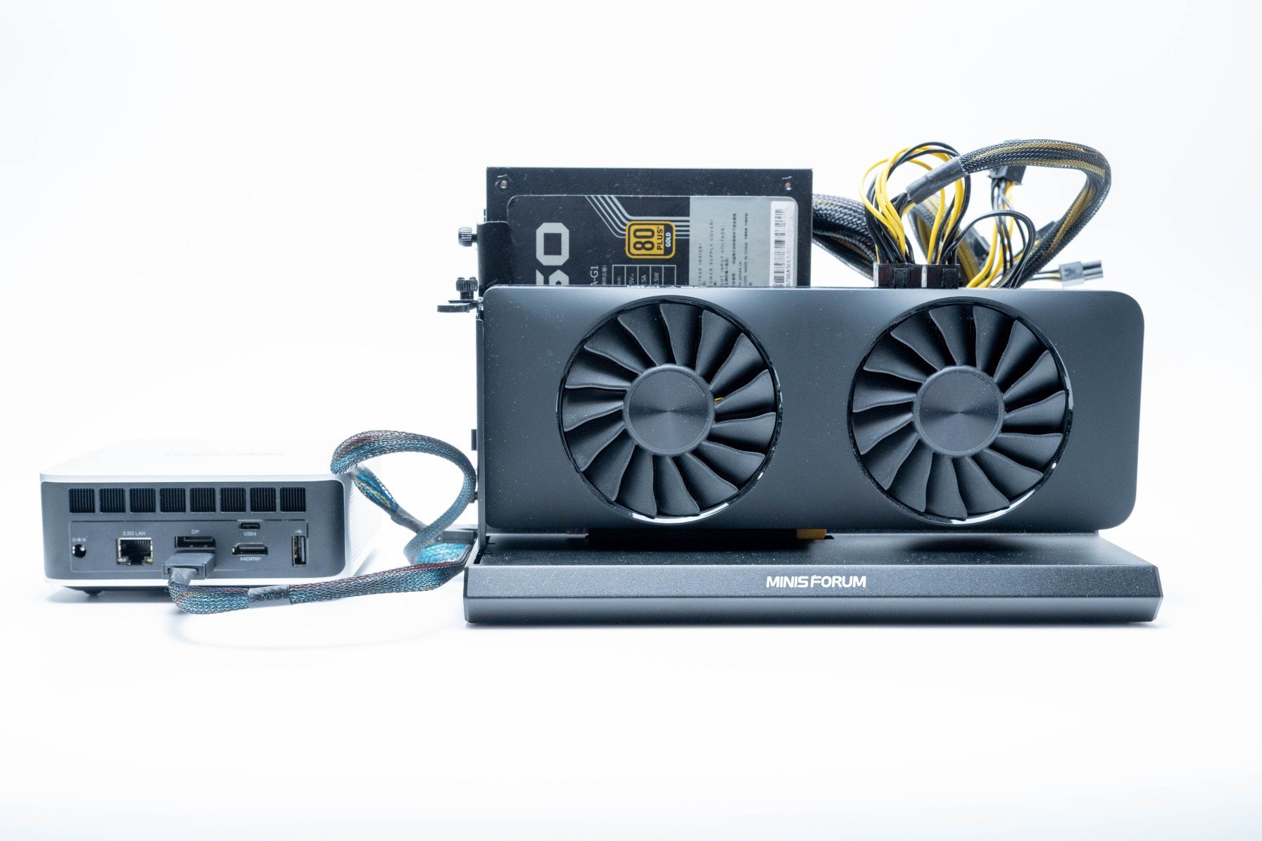 ミニPCに外付けGPUを接続できる！ 約1.2万円のOCuLink拡張ドック「DEG1