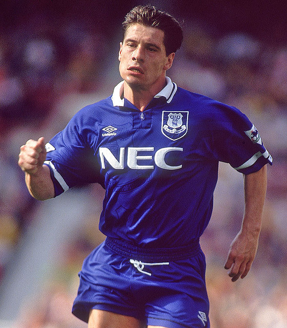 日本企業との10年間！エヴァートン「NECスポンサー」ユニフォームを