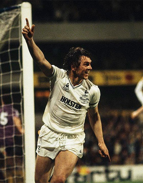 トッテナム、大人気「HOLSTEN」レトロジャージ！当時のユニも見てみる