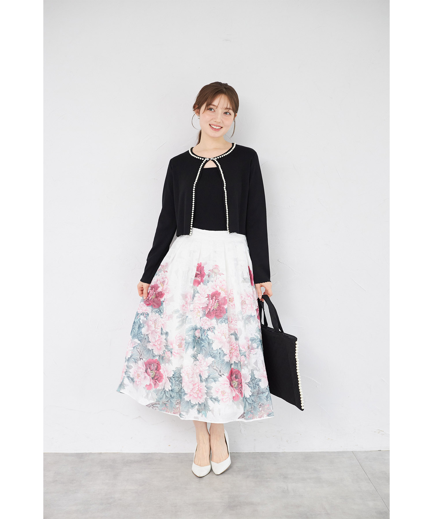 きちんと感のある華やかさ♪パールラインフロントホックニットカーディガン