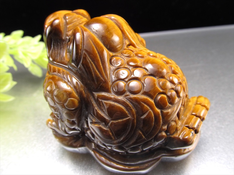 タイガーアイ 三本脚のカエル 置物 幅約62mm前後 金運を呼び込む 風水