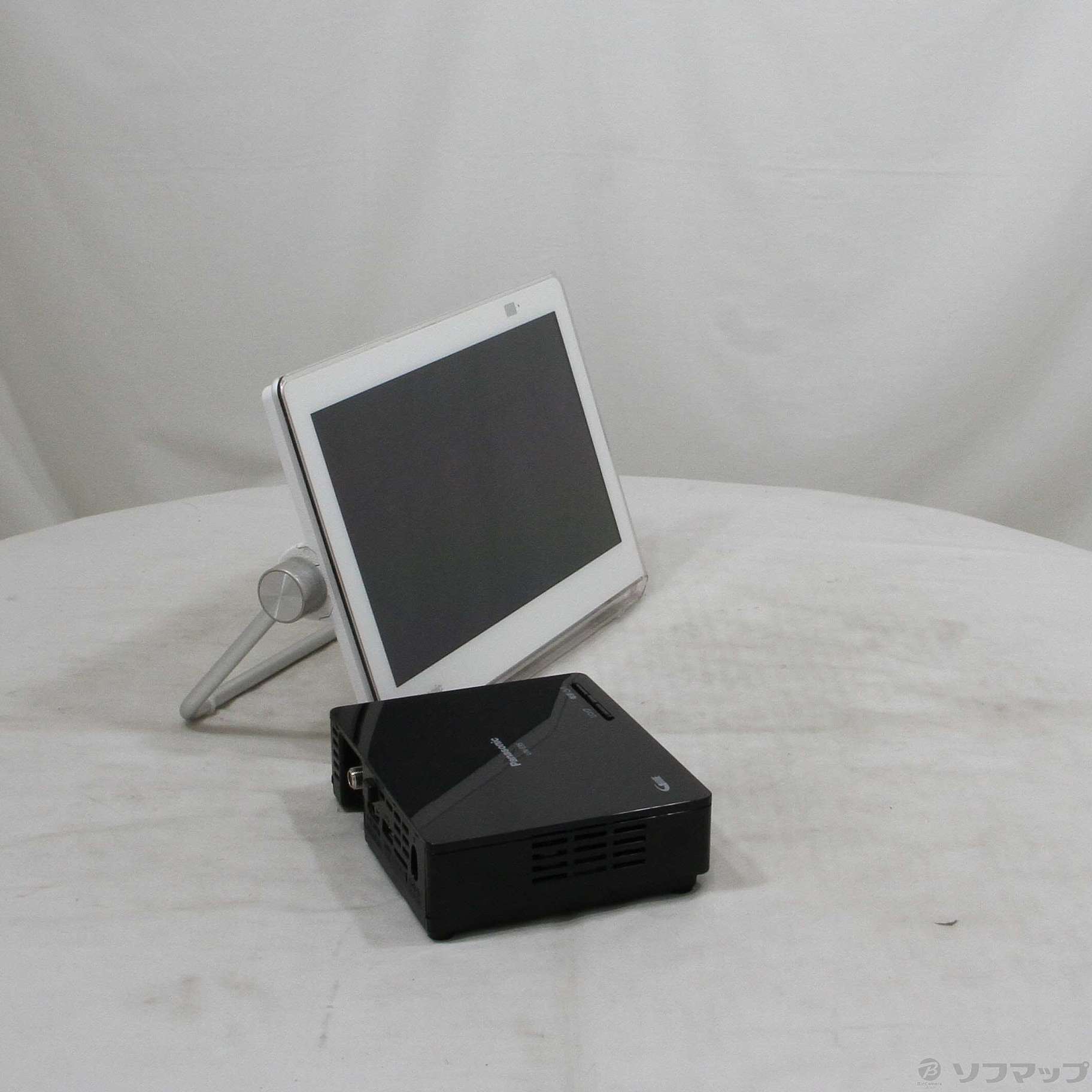 中古】〔中古品〕 ポータブルテレビ プライベート・ビエラ ホワイト UN