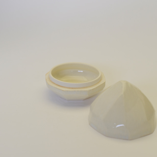 中里花子 ガーリック蓋物 塩入れ